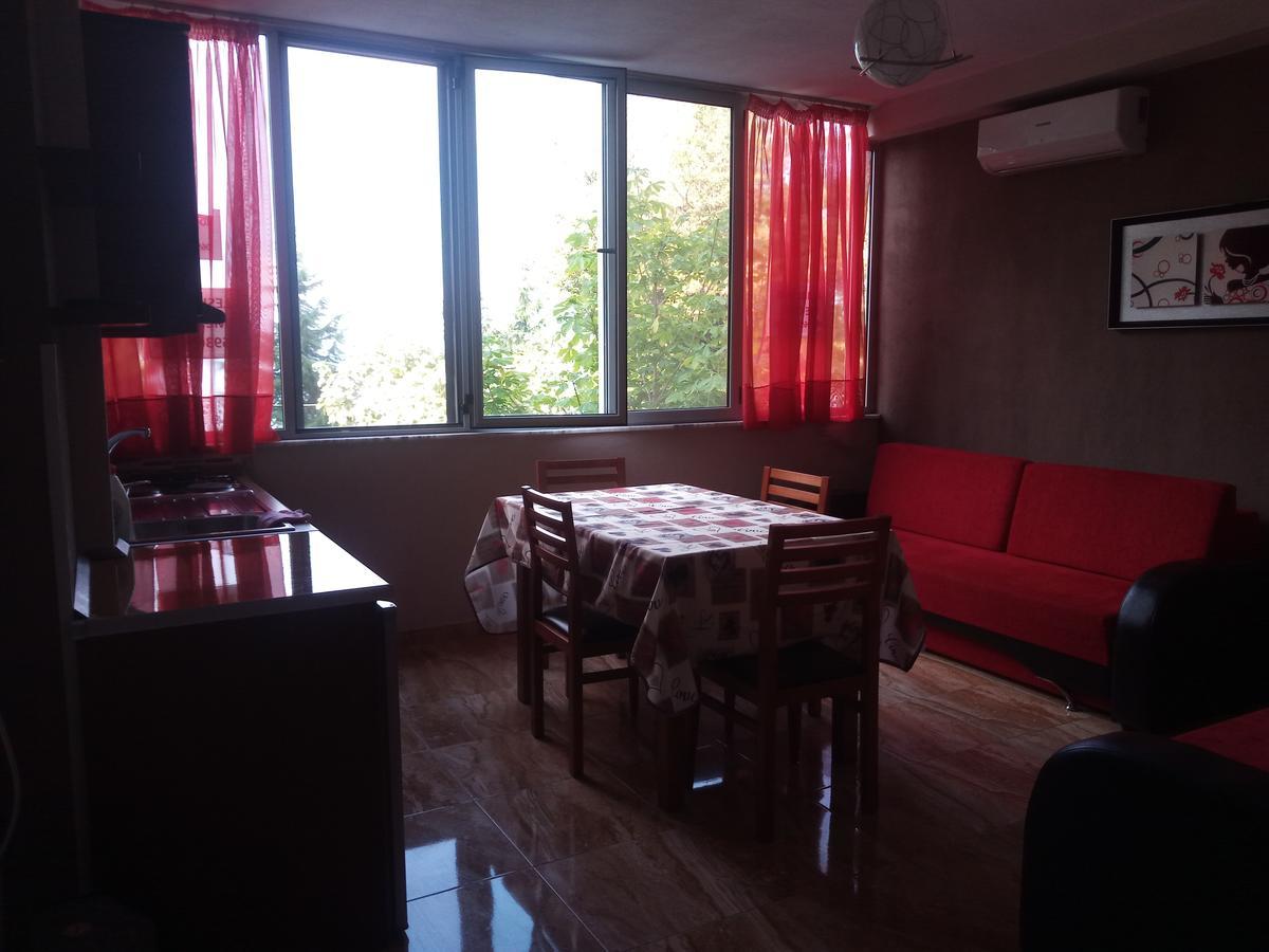 Elio'S Holiday Home Pogradec Exterior photo